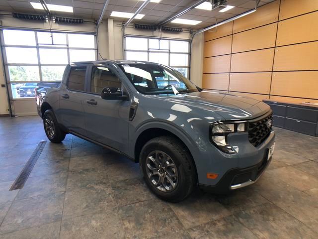 2025 Ford Maverick XLT photo 2