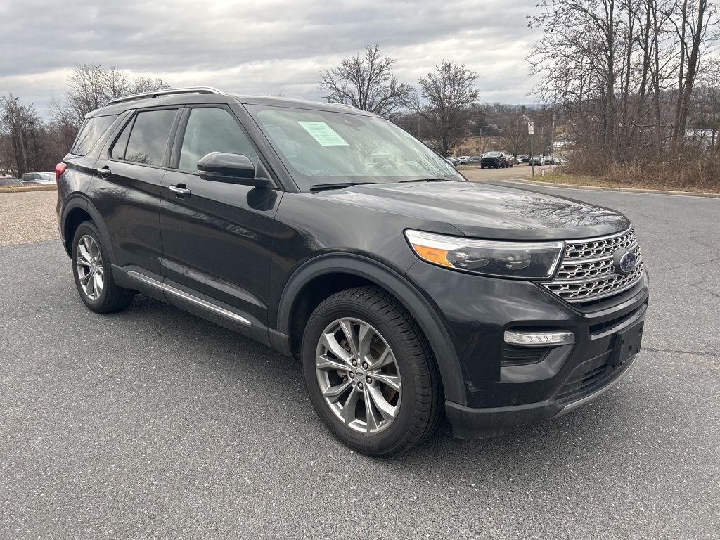 2022 Ford Explorer Limited's photo