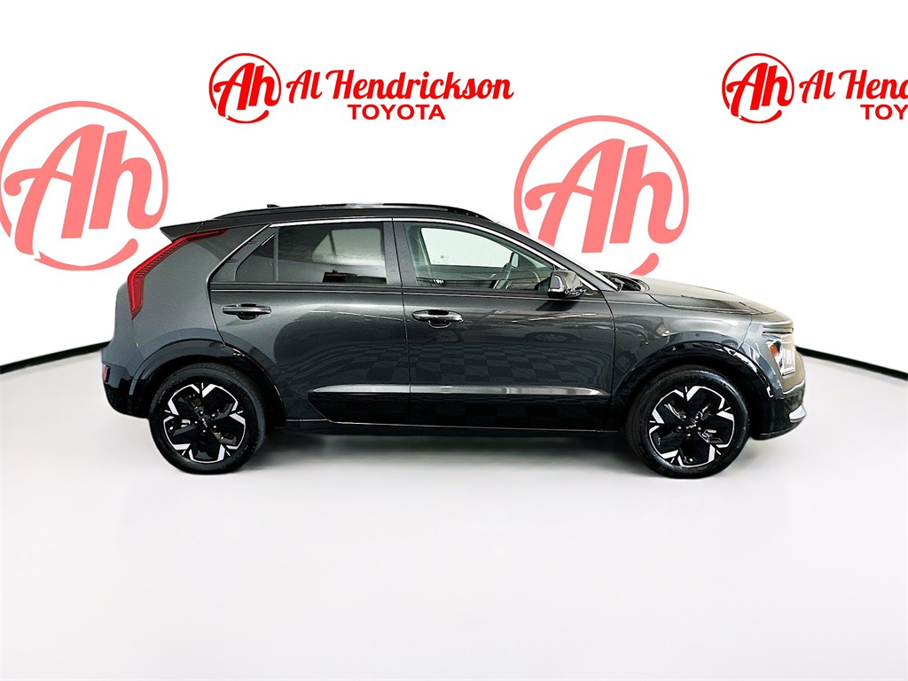 Used 2023 Kia Niro Wave with VIN KNDCT3L13P5075802 for sale in Coconut Creek, FL