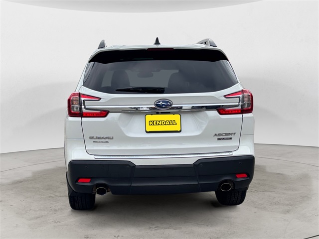 2023 Subaru Ascent Touring photo 3