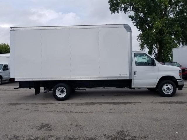 2026 Ford E-450 photo 2