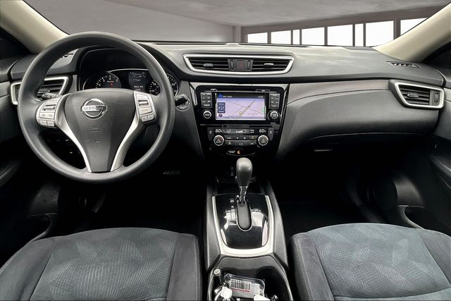 2016 Nissan Rogue SV photo 12