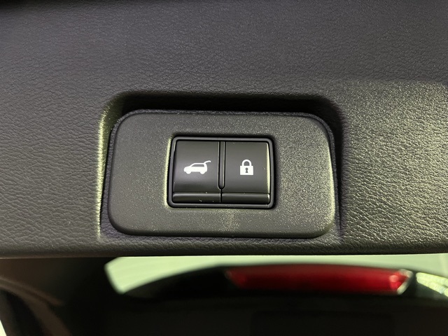 2022 Nissan Rogue SL photo 25