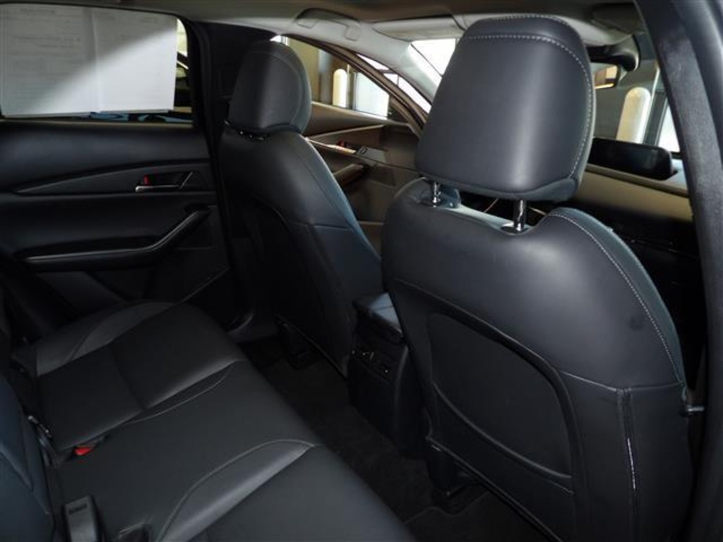2024 Mazda CX-30 2.5 S Preferred photo 17