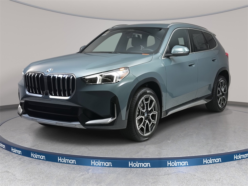 2026 BMW X1 28i's photo