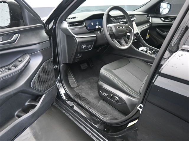 2025 Jeep Grand Cherokee L photo 11