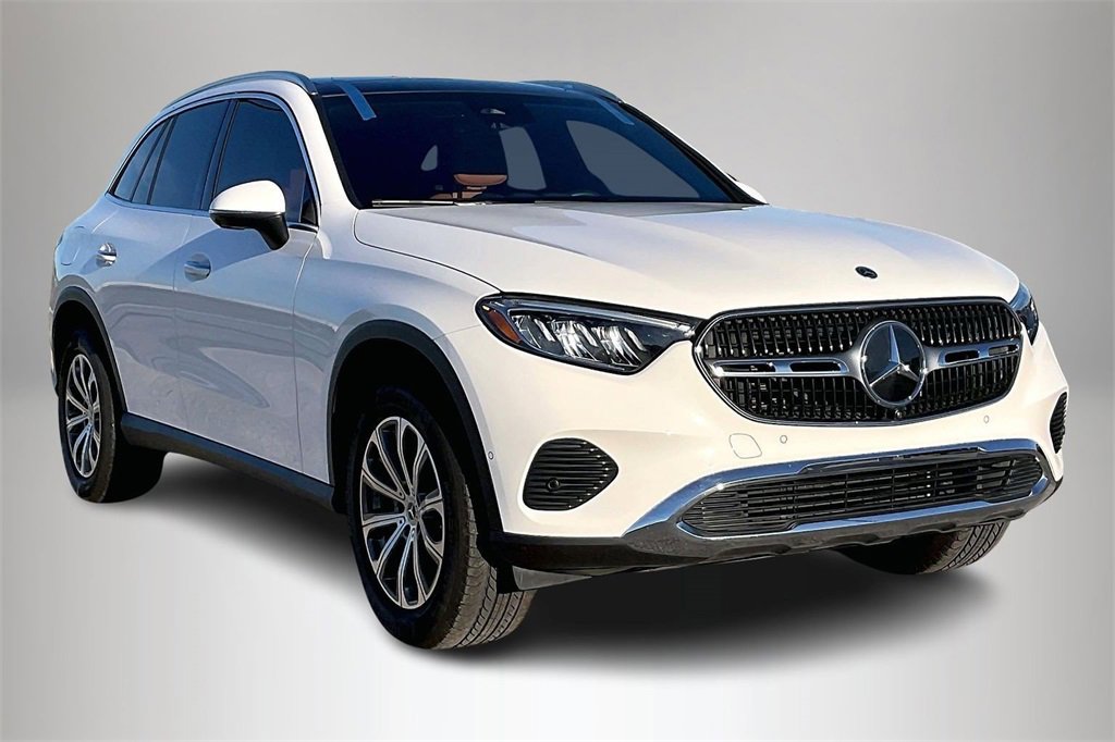 2024 Mercedes-Benz GLC GLC300's photo