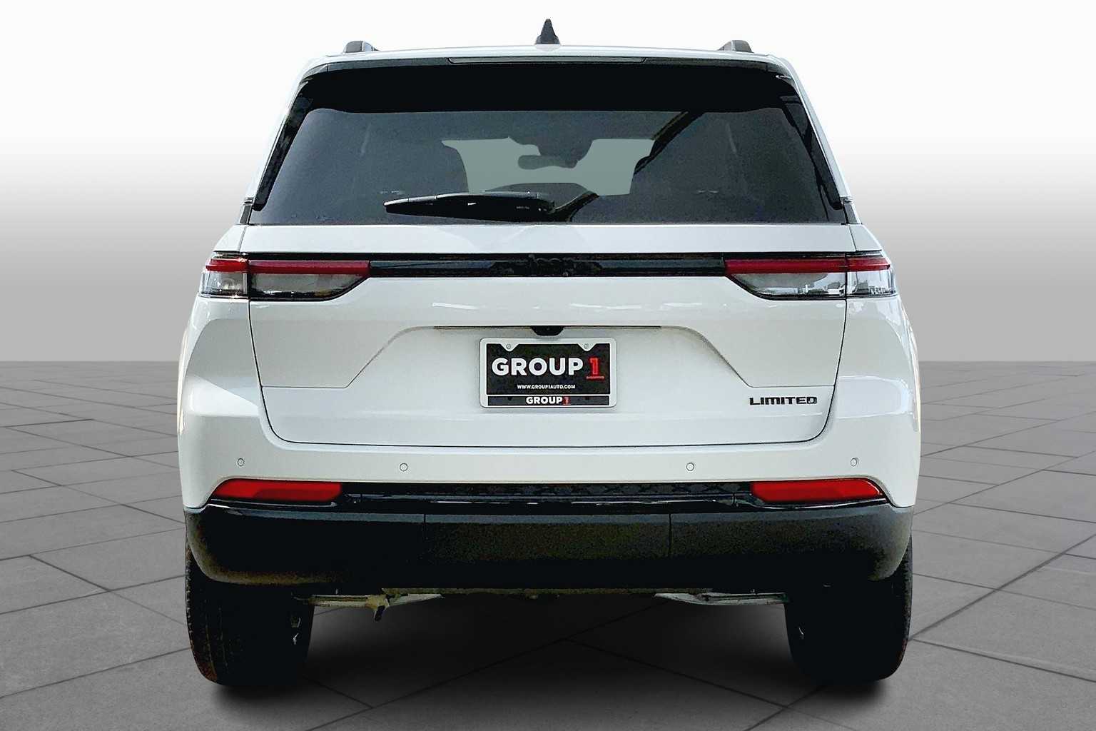 2025 Jeep Grand Cherokee Limited photo 4