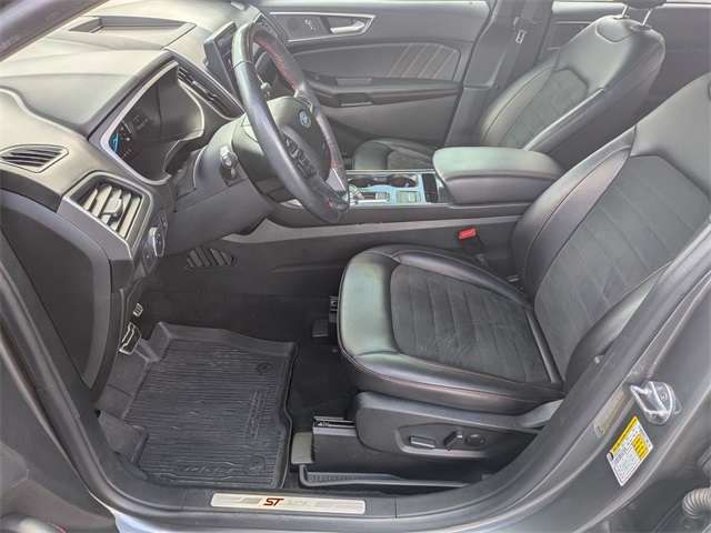 2021 Ford Edge ST photo 10