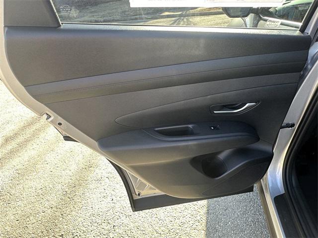 2025 Hyundai Tucson SEL photo 21