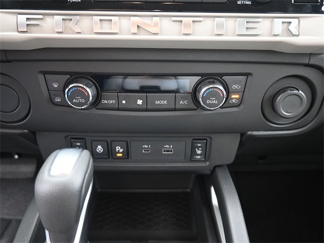 2025 Nissan Frontier SV photo 4