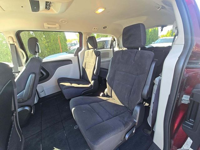 2019 Dodge Grand Caravan SE photo 5