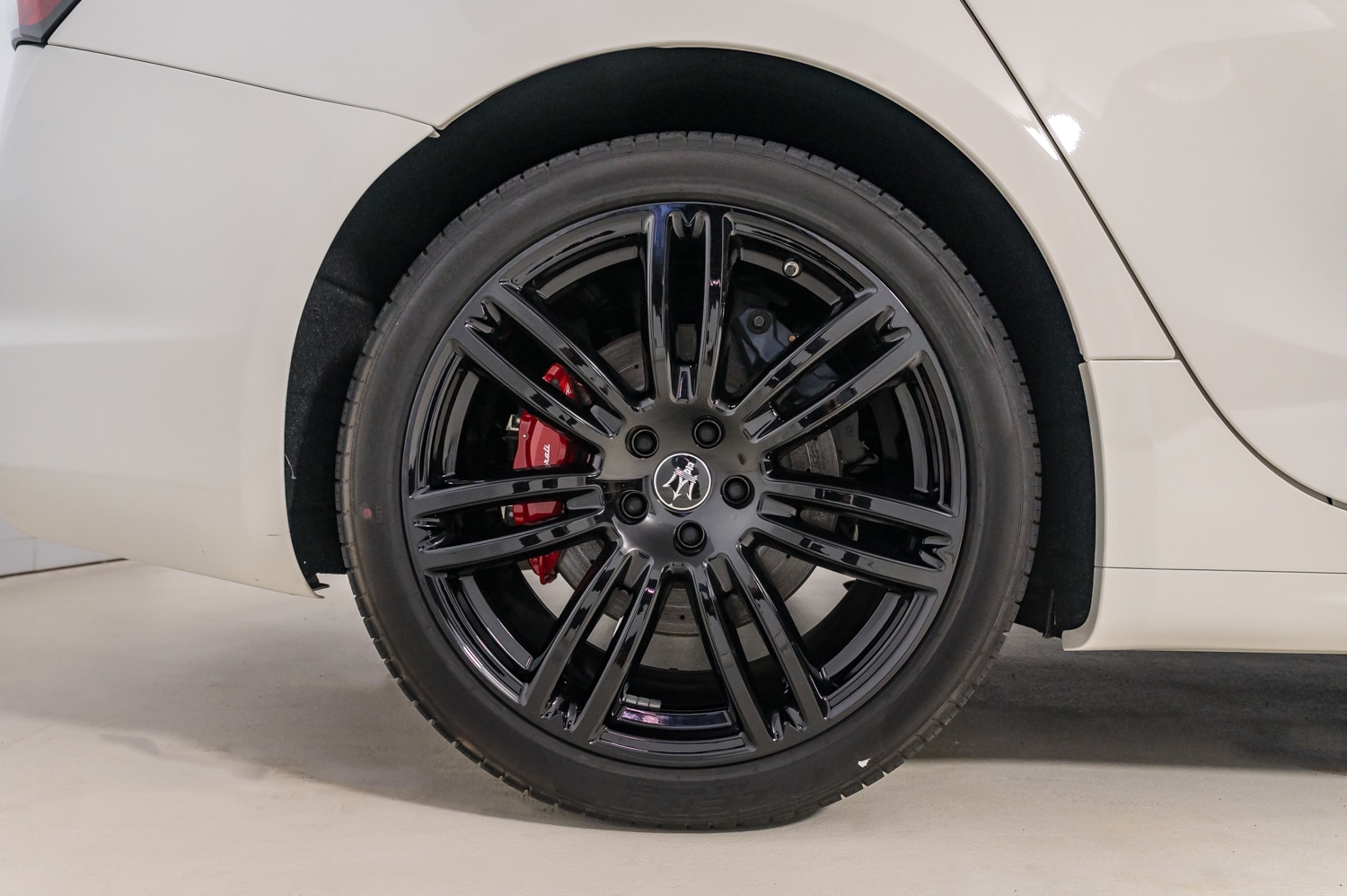 2024 Maserati Ghibli Modena photo 11