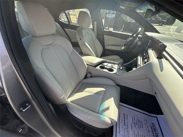 2025 Genesis G70 2.5T photo 22