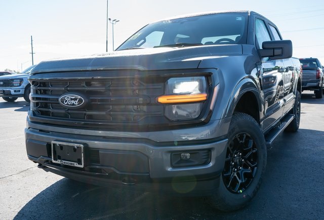 2025 Ford F-150 XLT's photo
