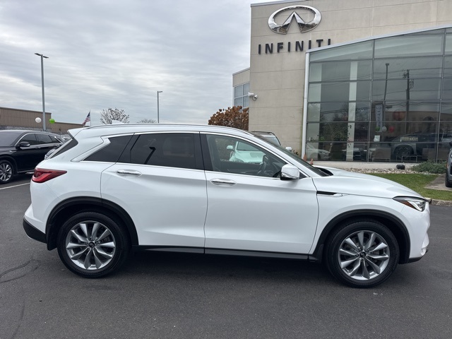 2022 Infiniti QX50 Luxe photo 4