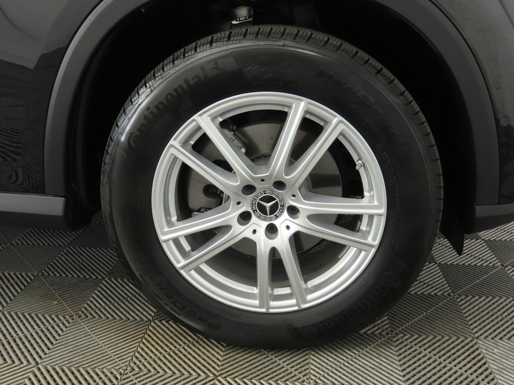 2025 Mercedes Benz GLC 300 photo 31