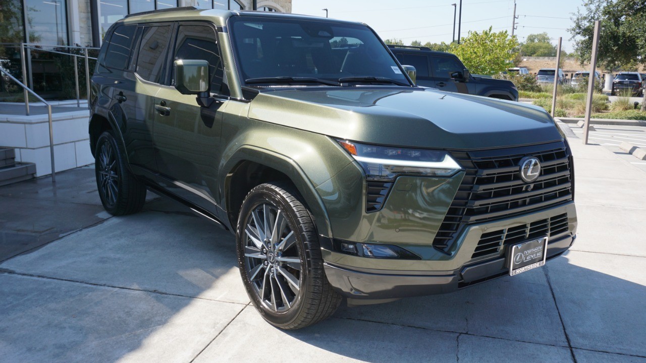 2024 Lexus GX 550 Luxury photo 4