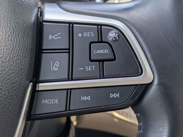 2023 Toyota Highlander XLE photo 15