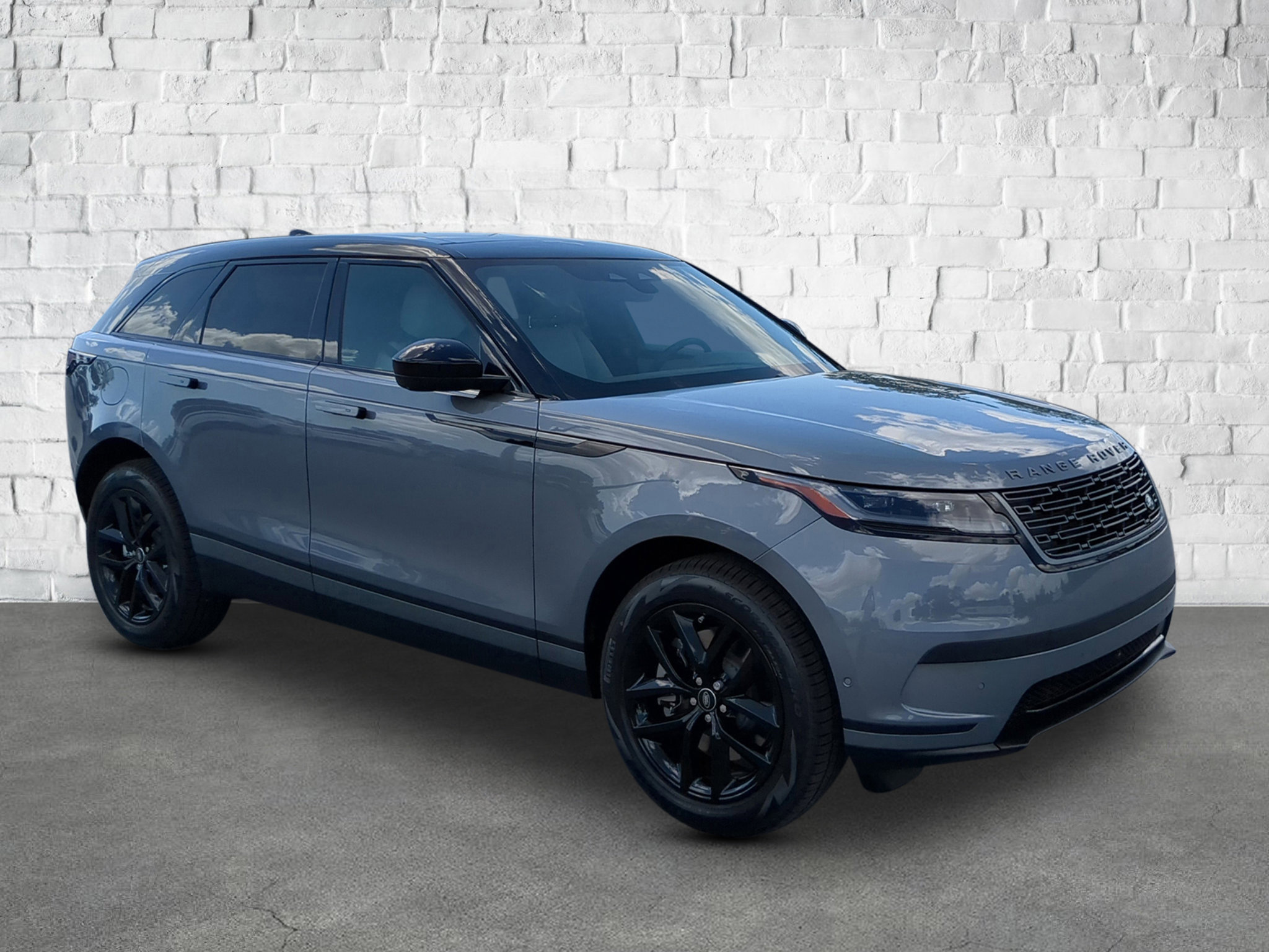 2026 Land Rover Range Rover Velar S photo 3