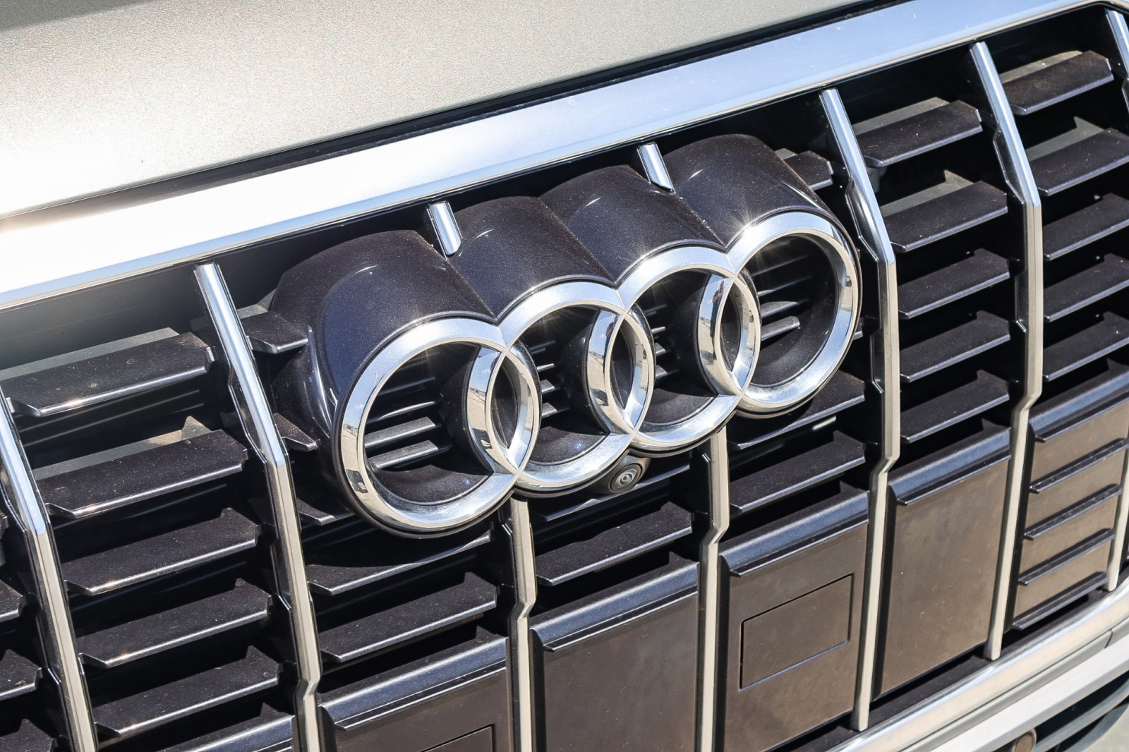 2023 Audi Q3 S line Premium Plus photo 7