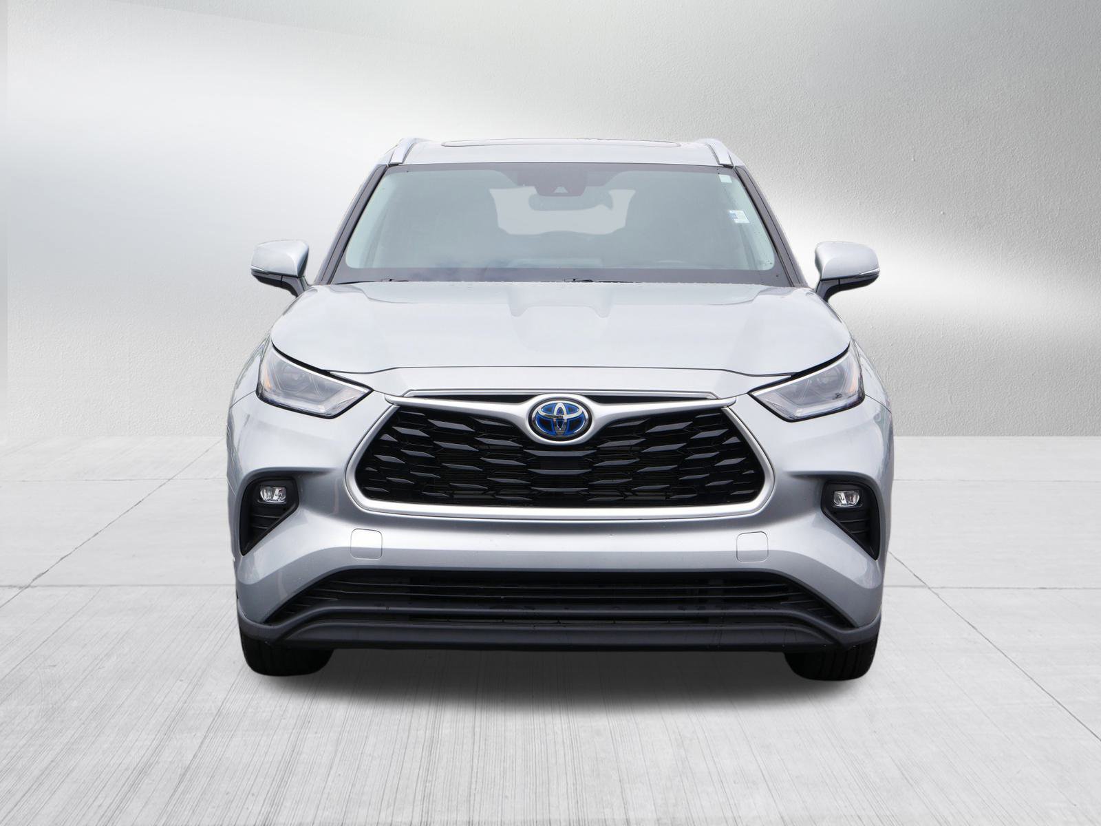 2021 Toyota Highlander Hybrid XLE photo 2