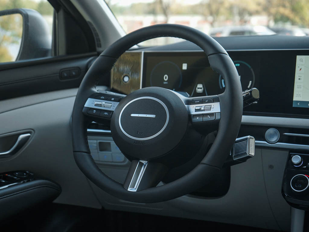 2025 Hyundai Tucson Hybrid Limited photo 14