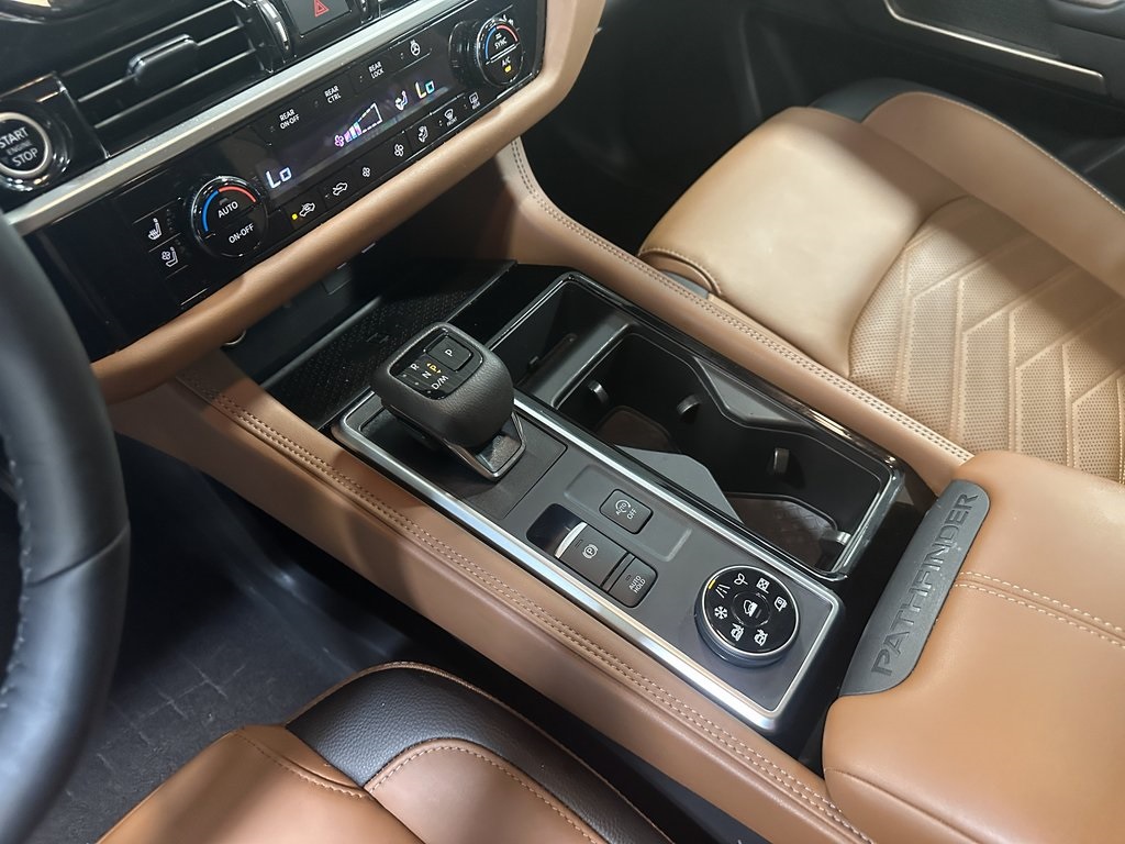 2024 Nissan Pathfinder Platinum photo 62