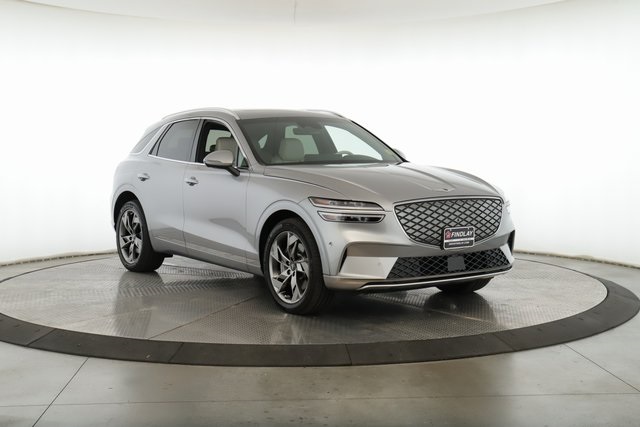 Used 2024 GENESIS GV70 Advanced with VIN 5NMMCET11RH003349 for sale in Findlay, OH