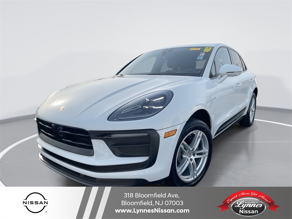 2023 Porsche Macan Base