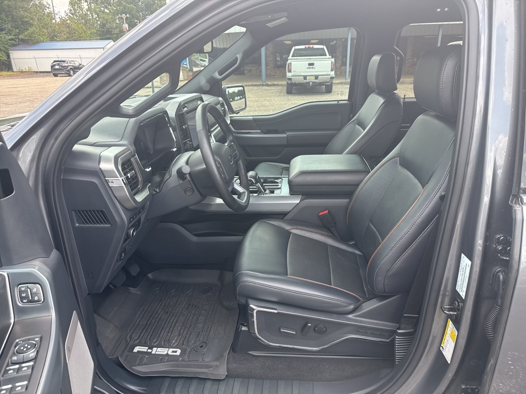 2024 Ford F-150 Lariat photo 4