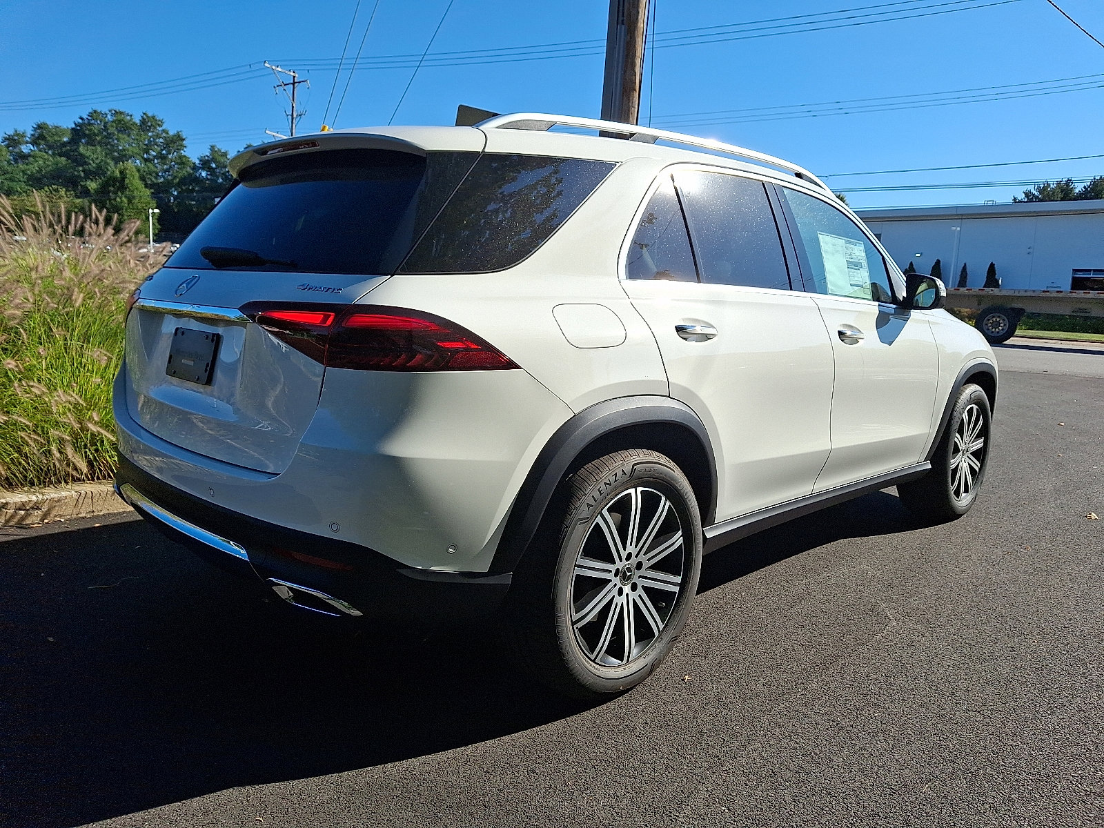 2026 Mercedes Benz GLE 450 4MATIC photo 4