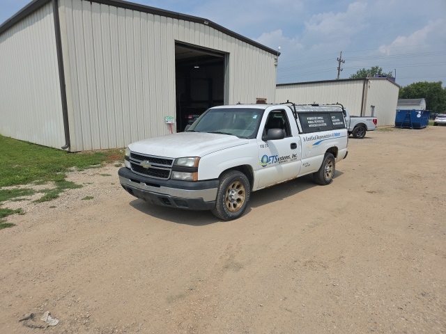2006 Chevrolet Silverado 1500 Work Truck photo 4