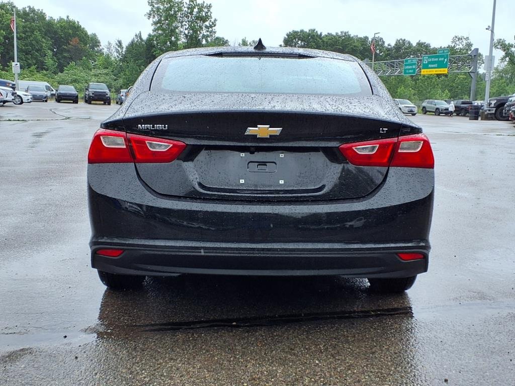 2025 Chevrolet Malibu 1LT photo 5