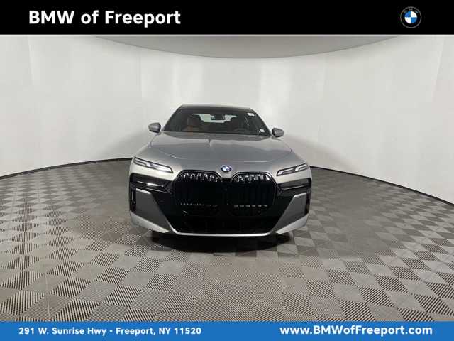 2025 BMW 7 Series 760i's photo
