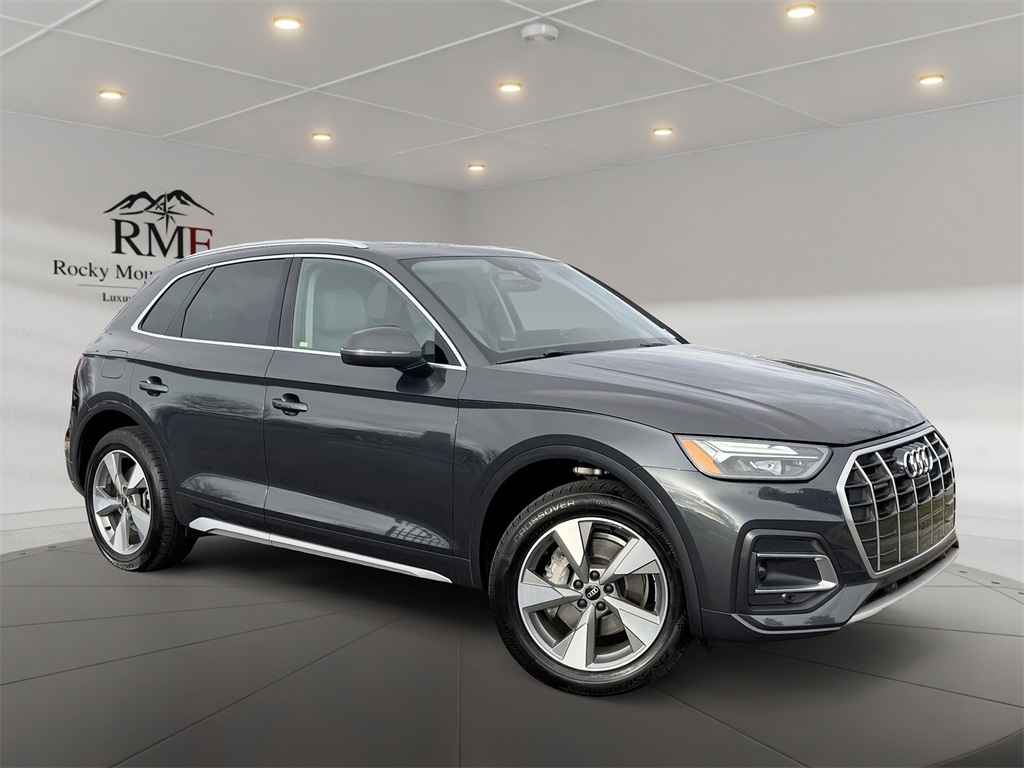 2022 Audi Q5 Premium Plus's photo