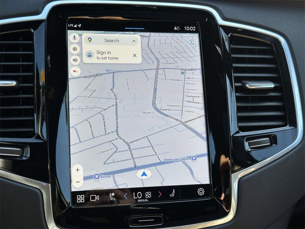 2023 Volvo XC90 Plus photo 2