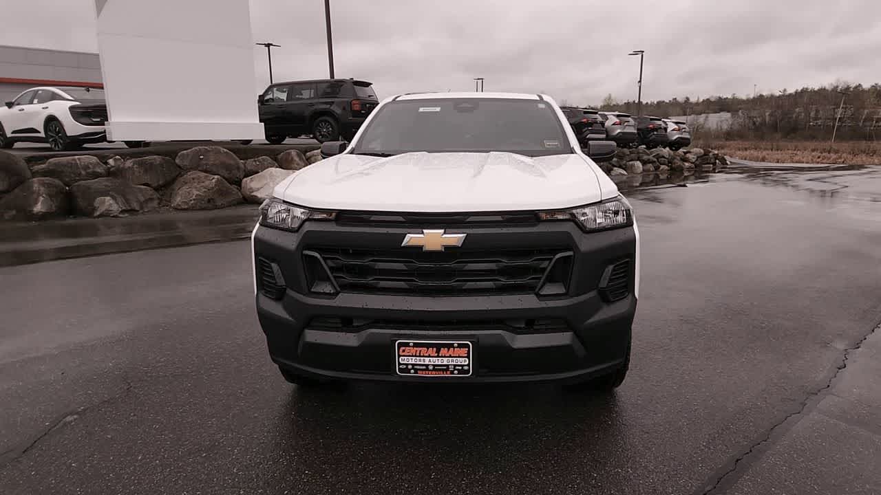 2025 Chevrolet Colorado Work Truck photo 3