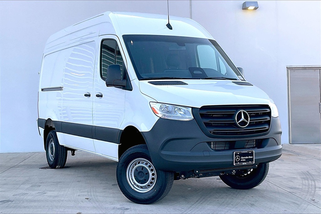 2025 Mercedes-Benz Sprinter Cargo Van Base's photo