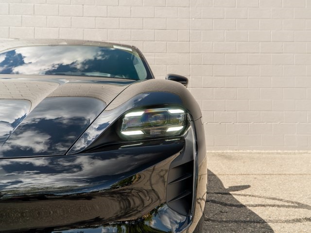 2024 Porsche Taycan Turbo S photo 11