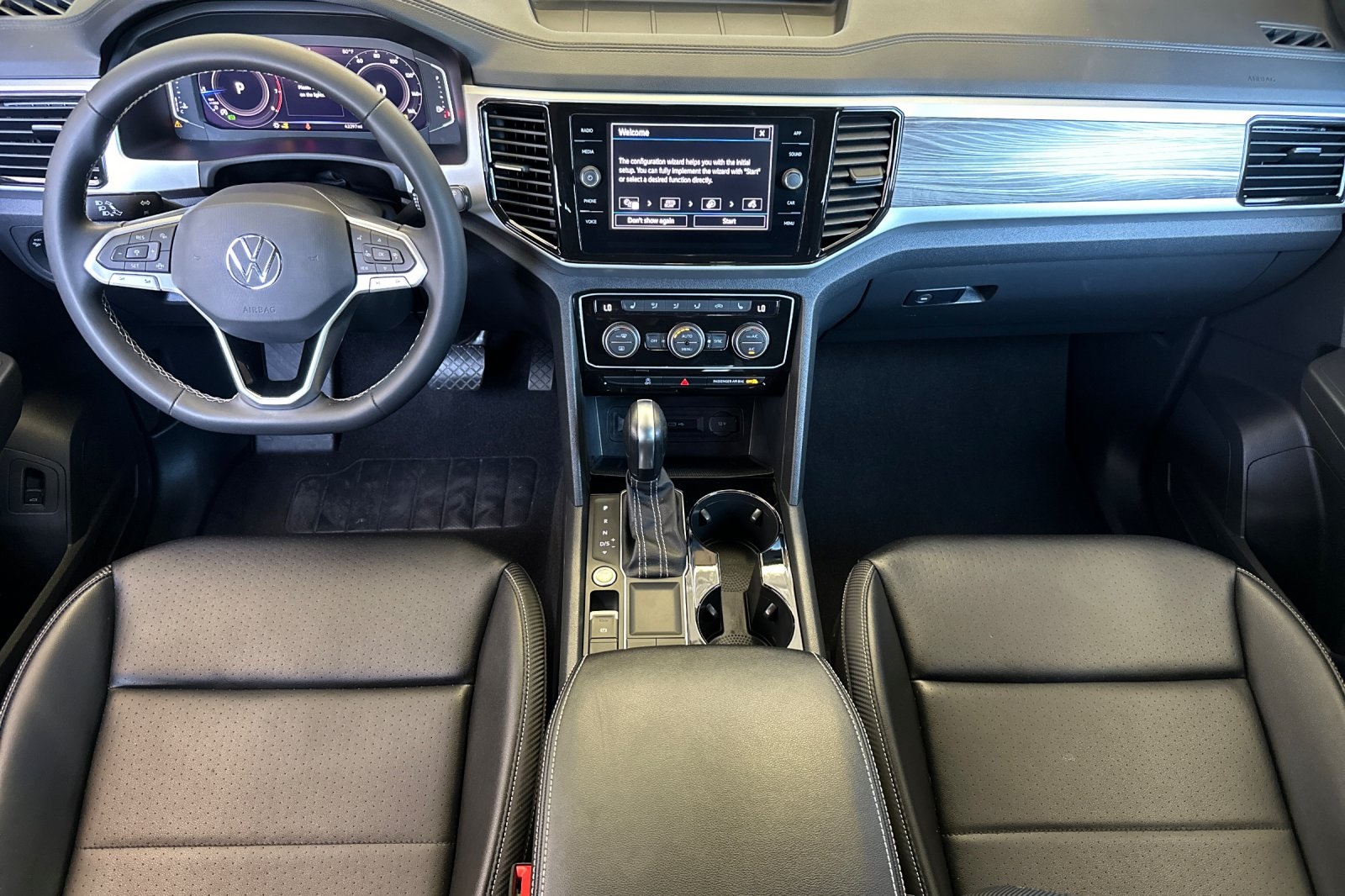 2022 Volkswagen Atlas Cross Sport V6 SE Technology photo 13