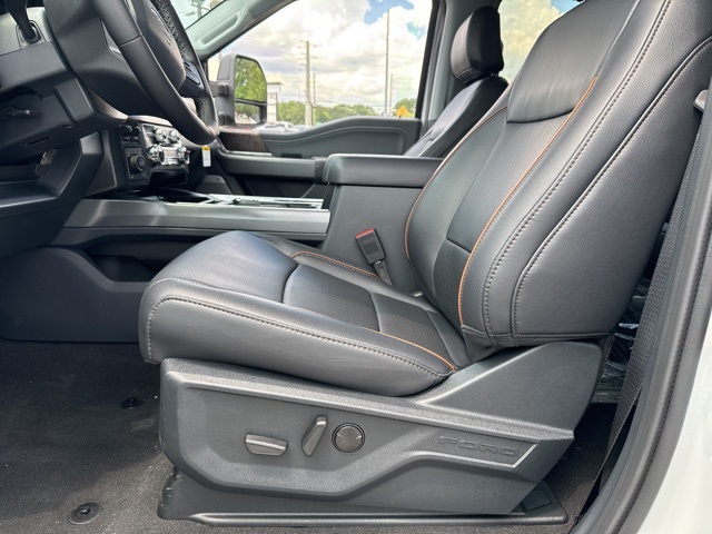 2025 Ford F-350 photo 27