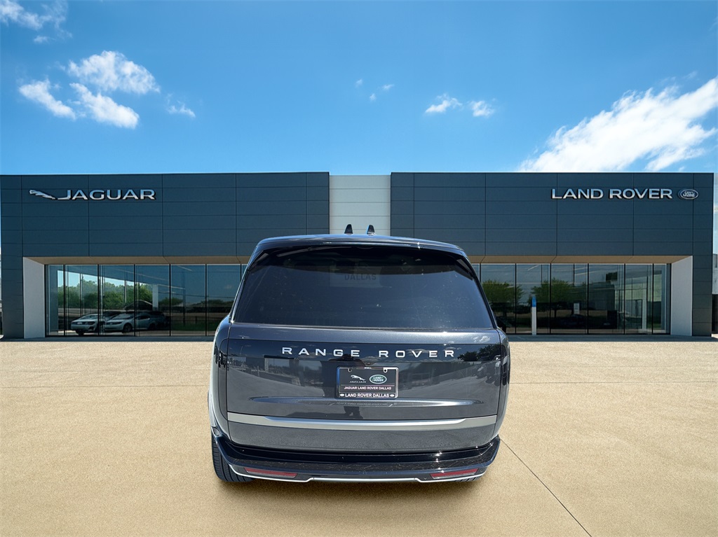 2025 Land Rover Range Rover SE photo 4