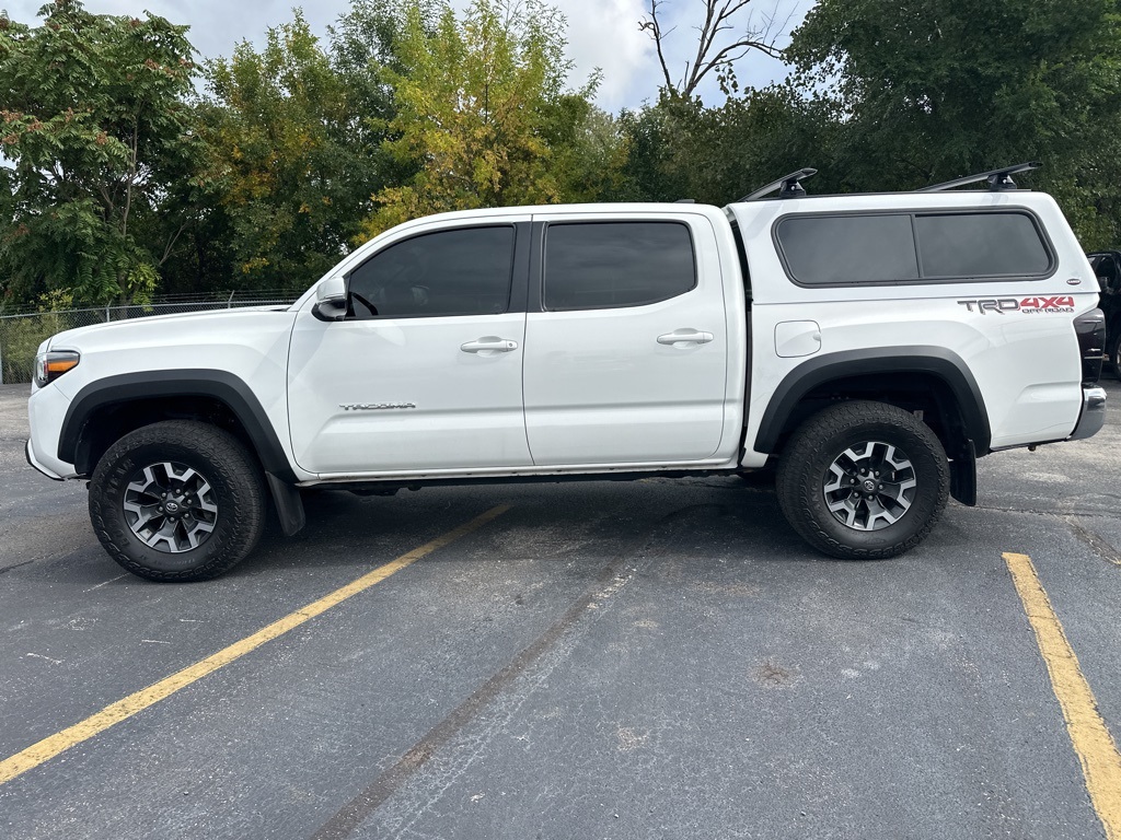 2022 Toyota Tacoma TRD Off-Road V6 photo 2