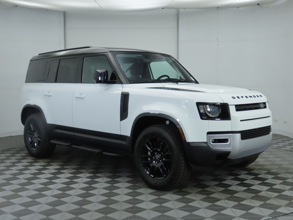 2025 Land Rover Defender 110 S photo 3