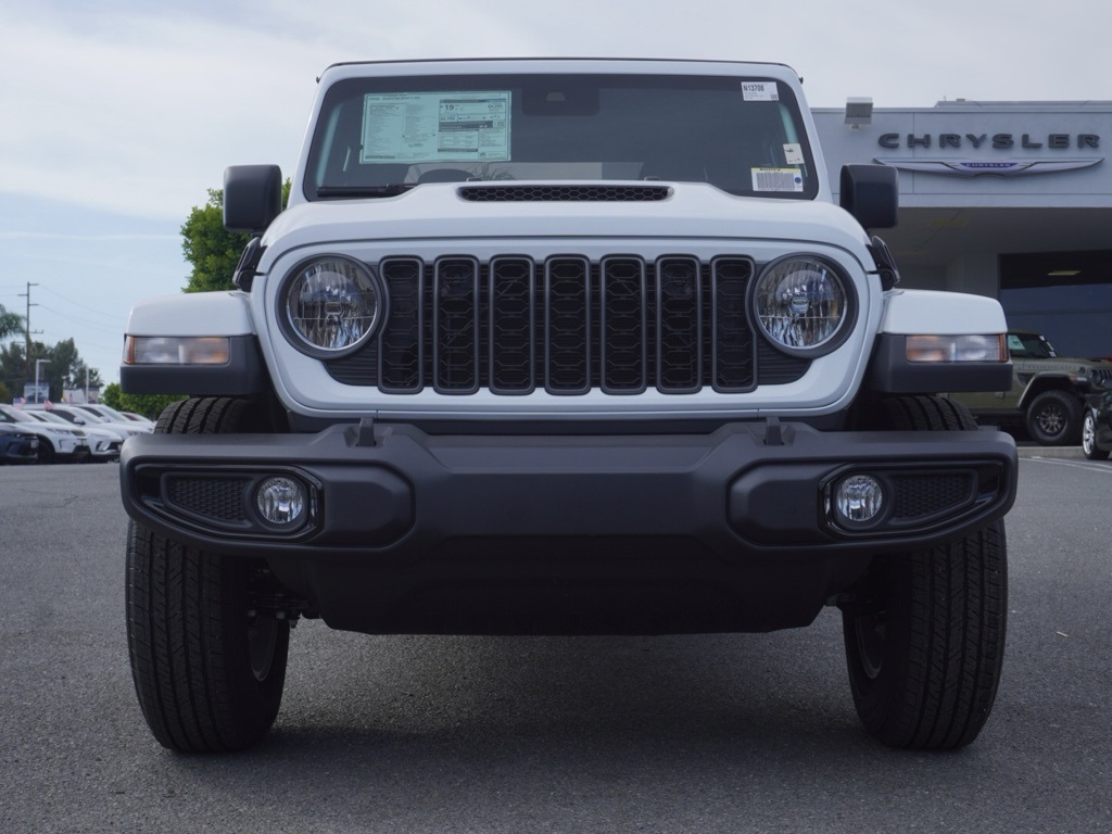 2025 Jeep Gladiator Sport photo 10
