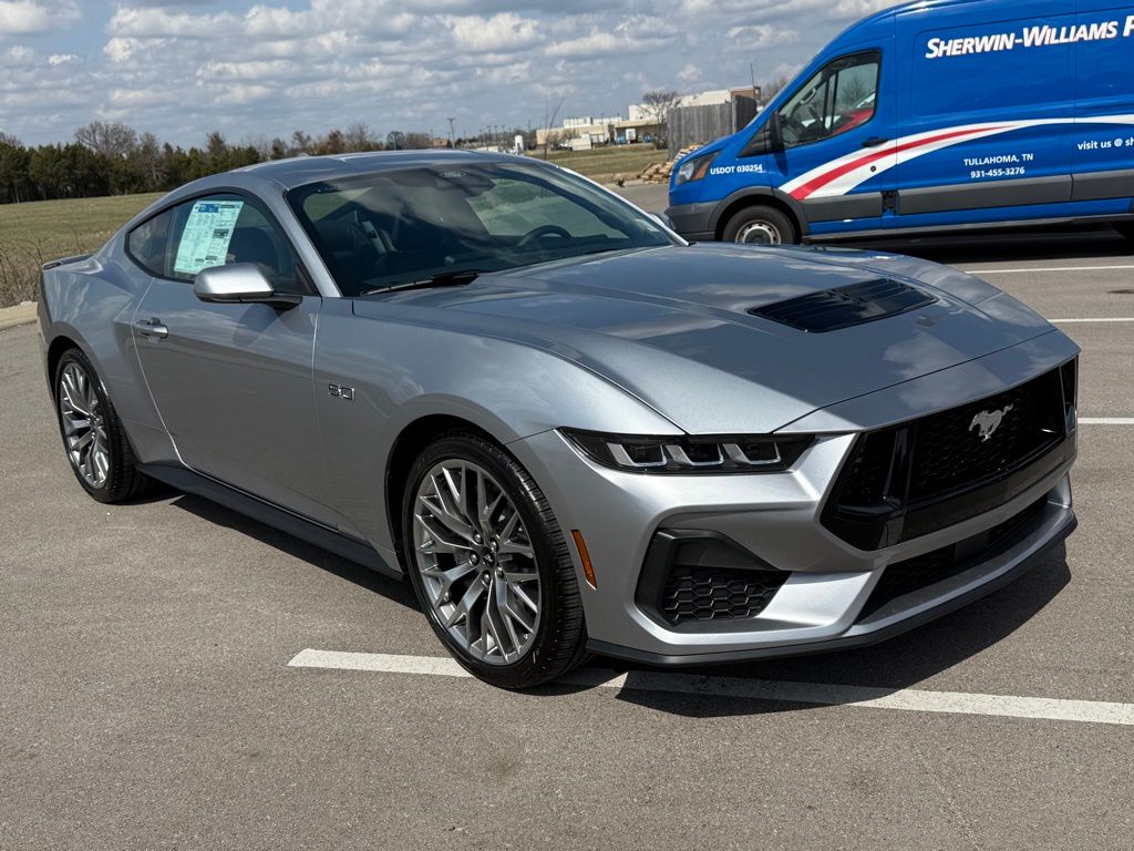 2025 Ford Mustang GT Premium photo 2