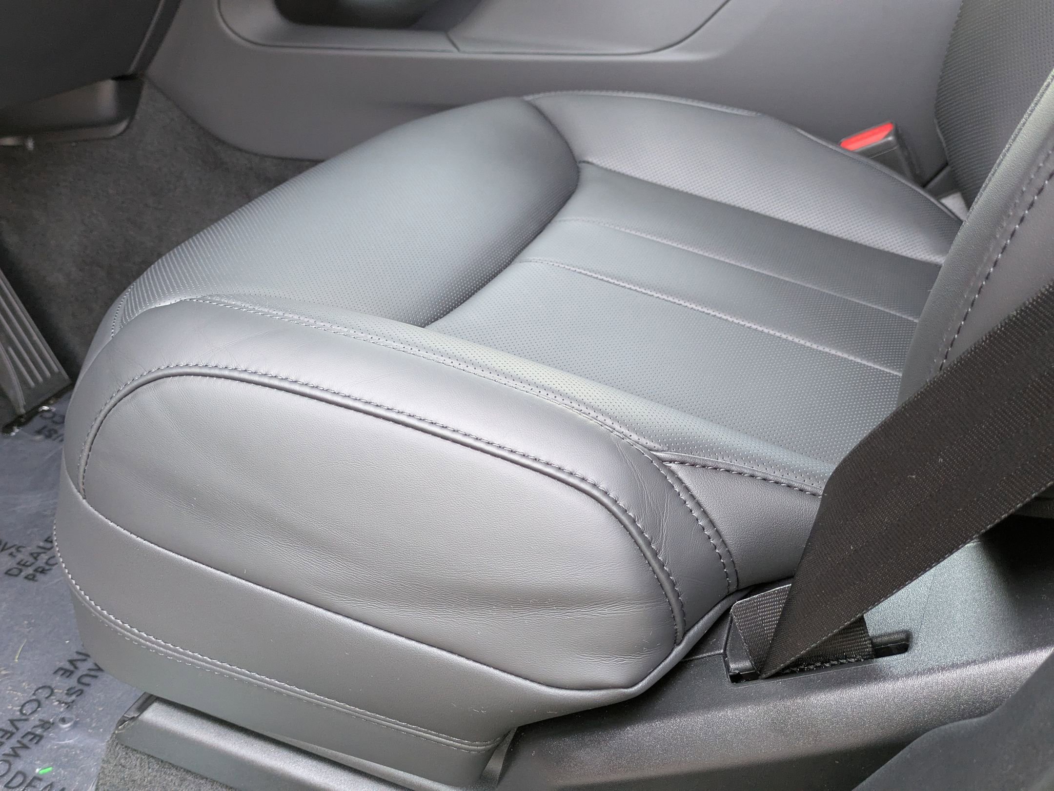 2025 Land Rover Range Rover Sport SE photo 4