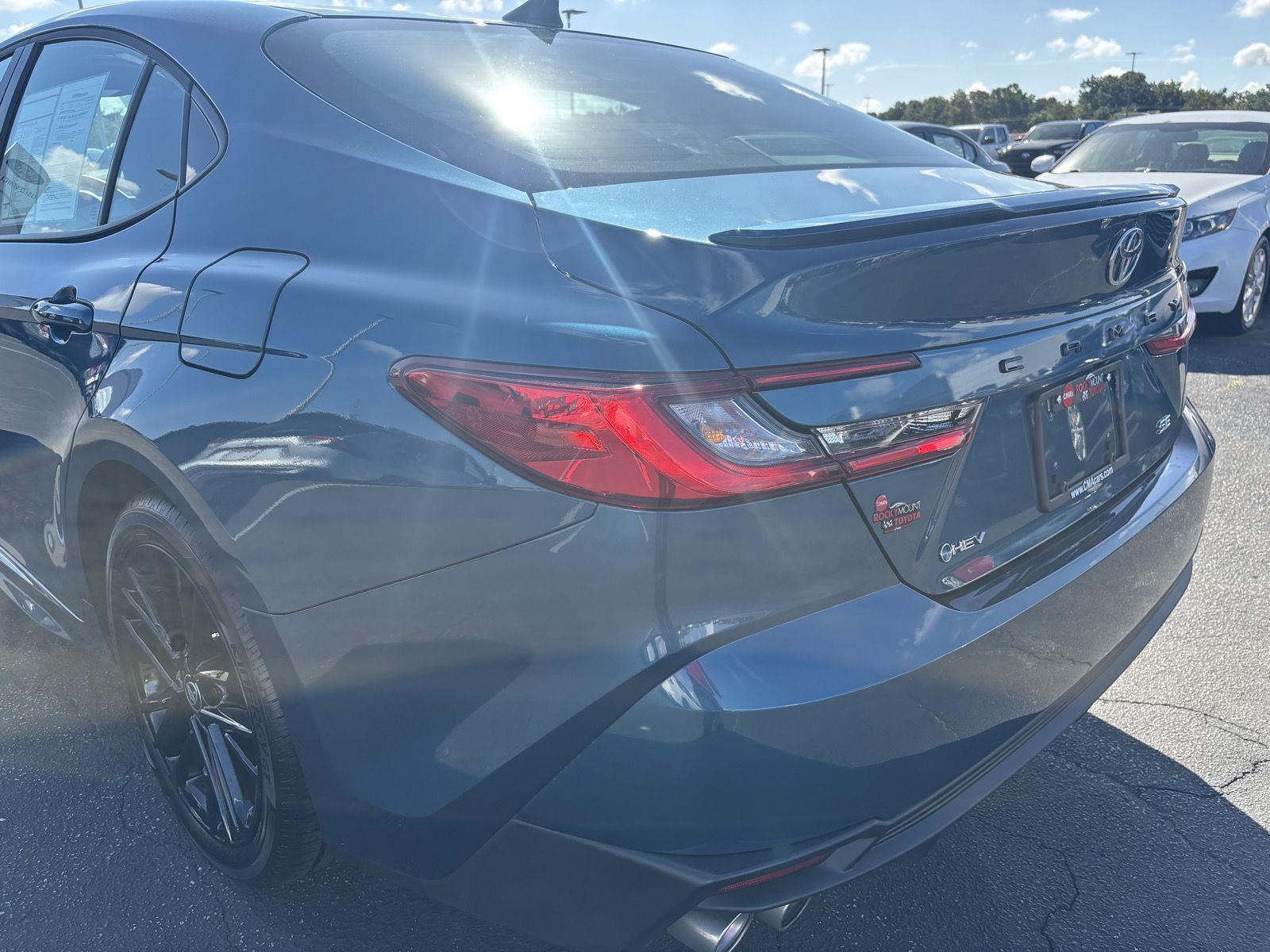 2025 Toyota Camry SE photo 31
