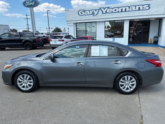 2017 Nissan Altima 2.5 S photo 3